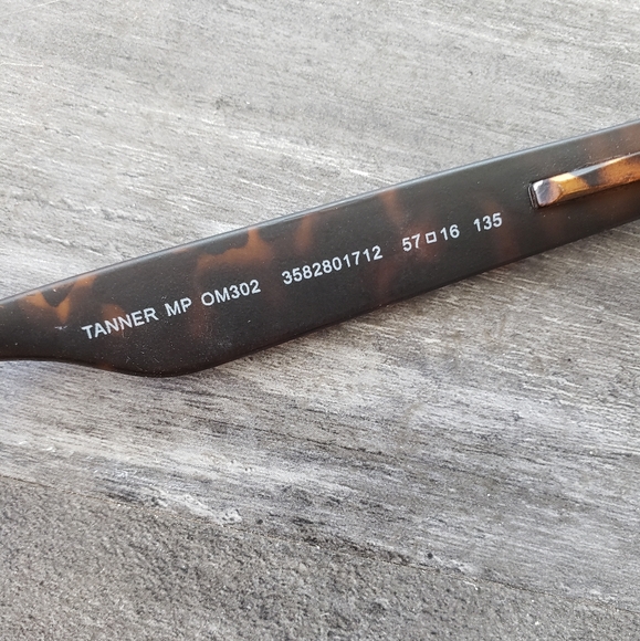 Brown Havana Tommy Hilfiger Sunglasses - Picture 4 of 5